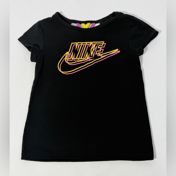 Nike Toddler Girl Outfit Shorts Set 4T Black Logo T-Shirt Top Shorts Gray Neon - Picture 2 of 14